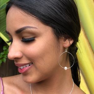 Stunning 🤩 Freshwater White Pearl Hoop Earrings